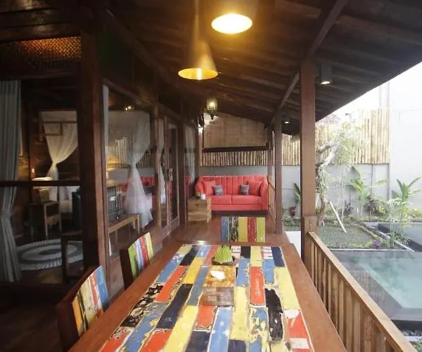 Rumah Lumbung The Wooden House 3*