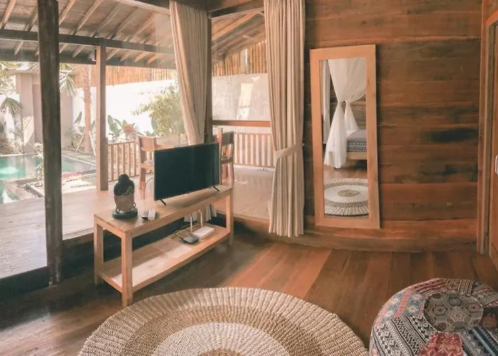 Rumah Lumbung The Wooden House